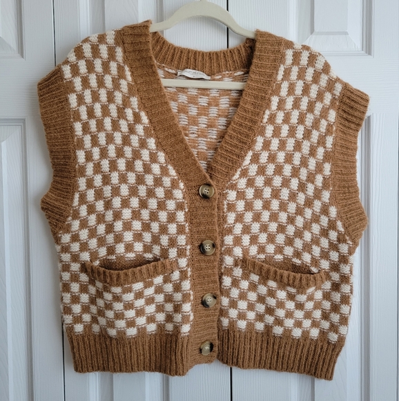 Sweet little Peaches checkered vest - Picture 3 of 11
